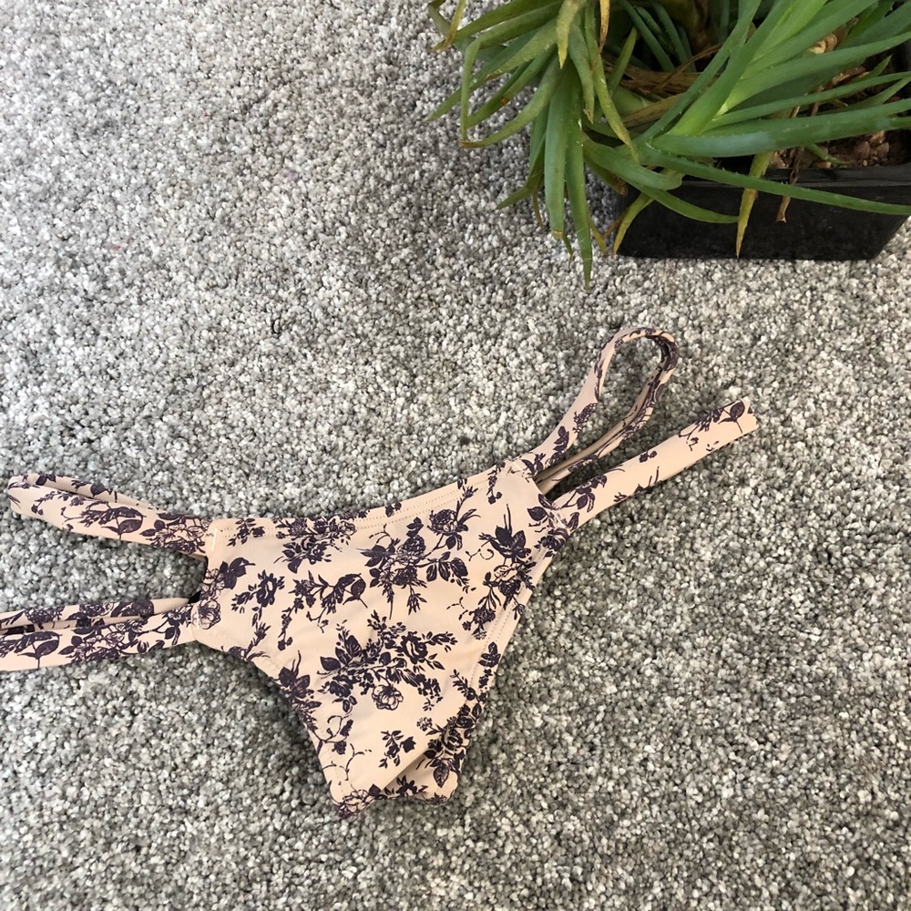 Twenty Sauce Bikini Bottoms